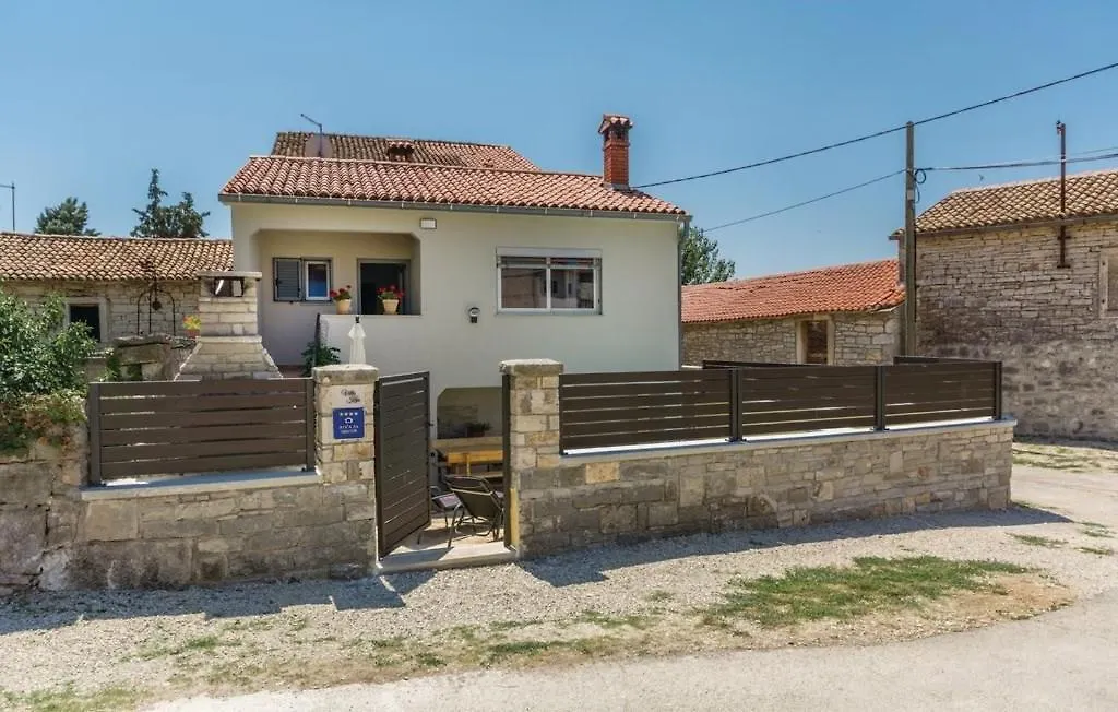 Holiday home Villa Kris With Pool In Mrgani