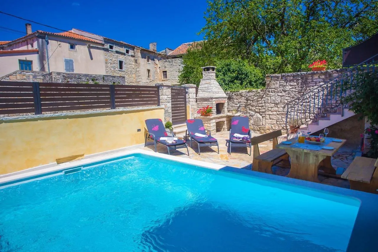 Holiday home Villa Kris With Pool In Mrgani Croatia
